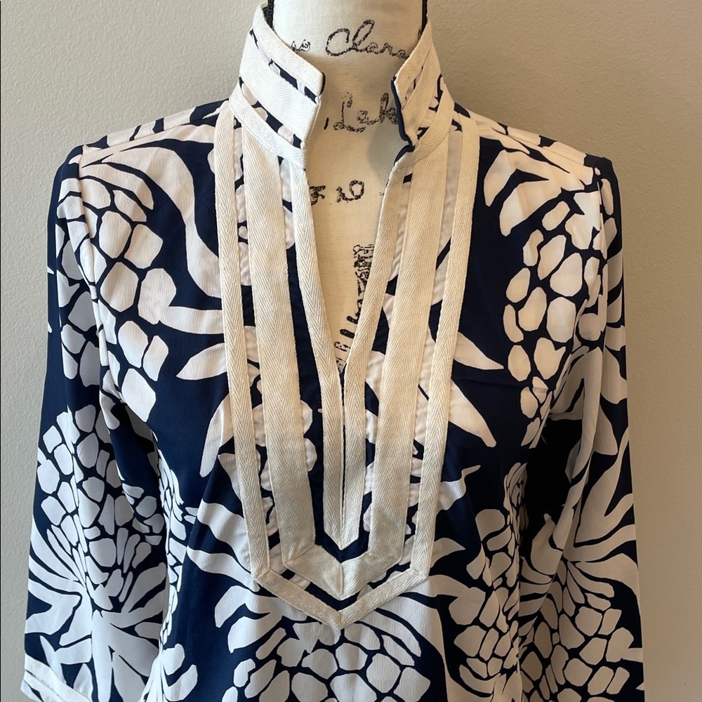 💙Navy and White Women's Tunic Top XS